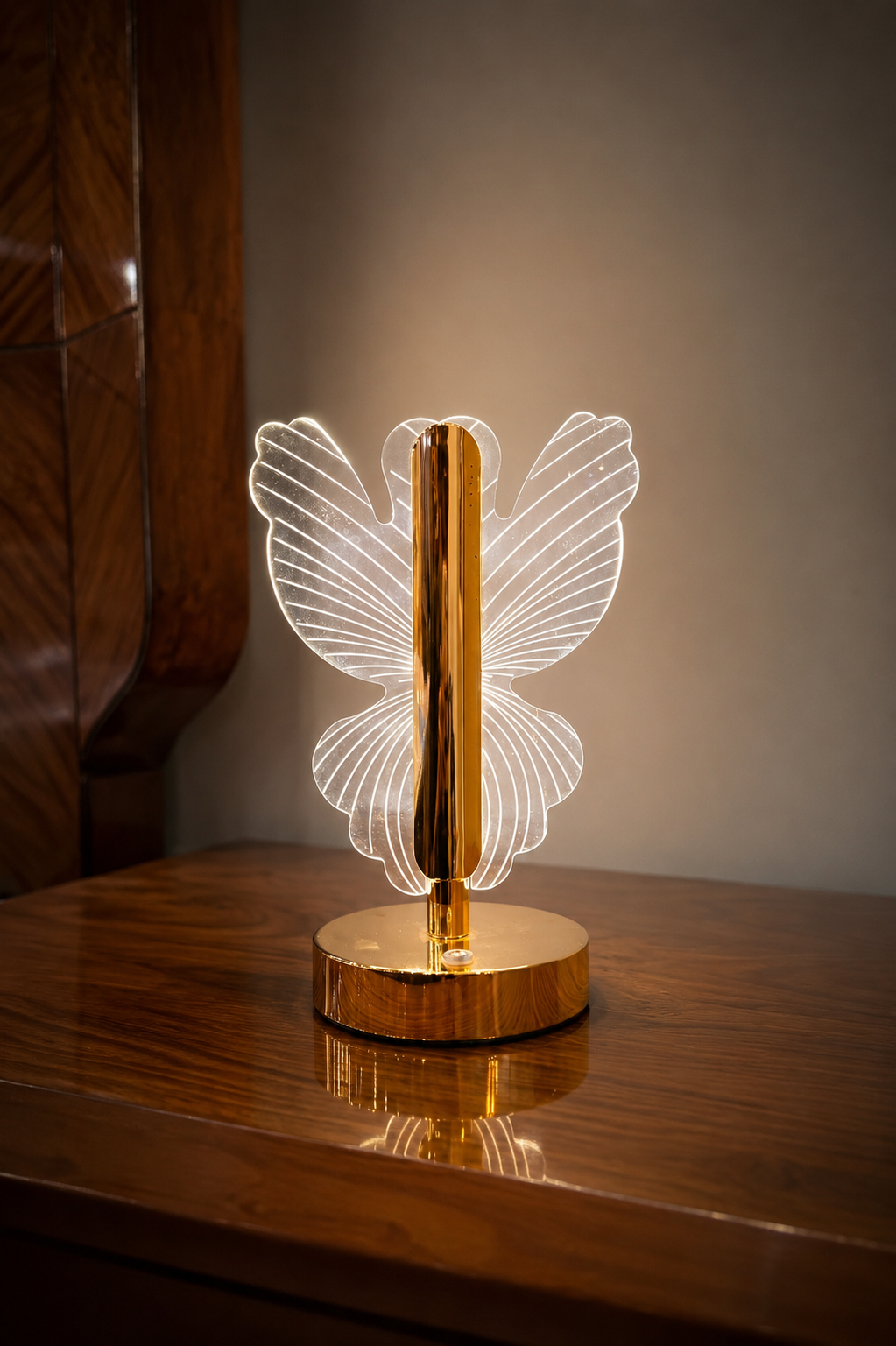 VIBE CART rechargeable LED lamp, butterfly design, side view
