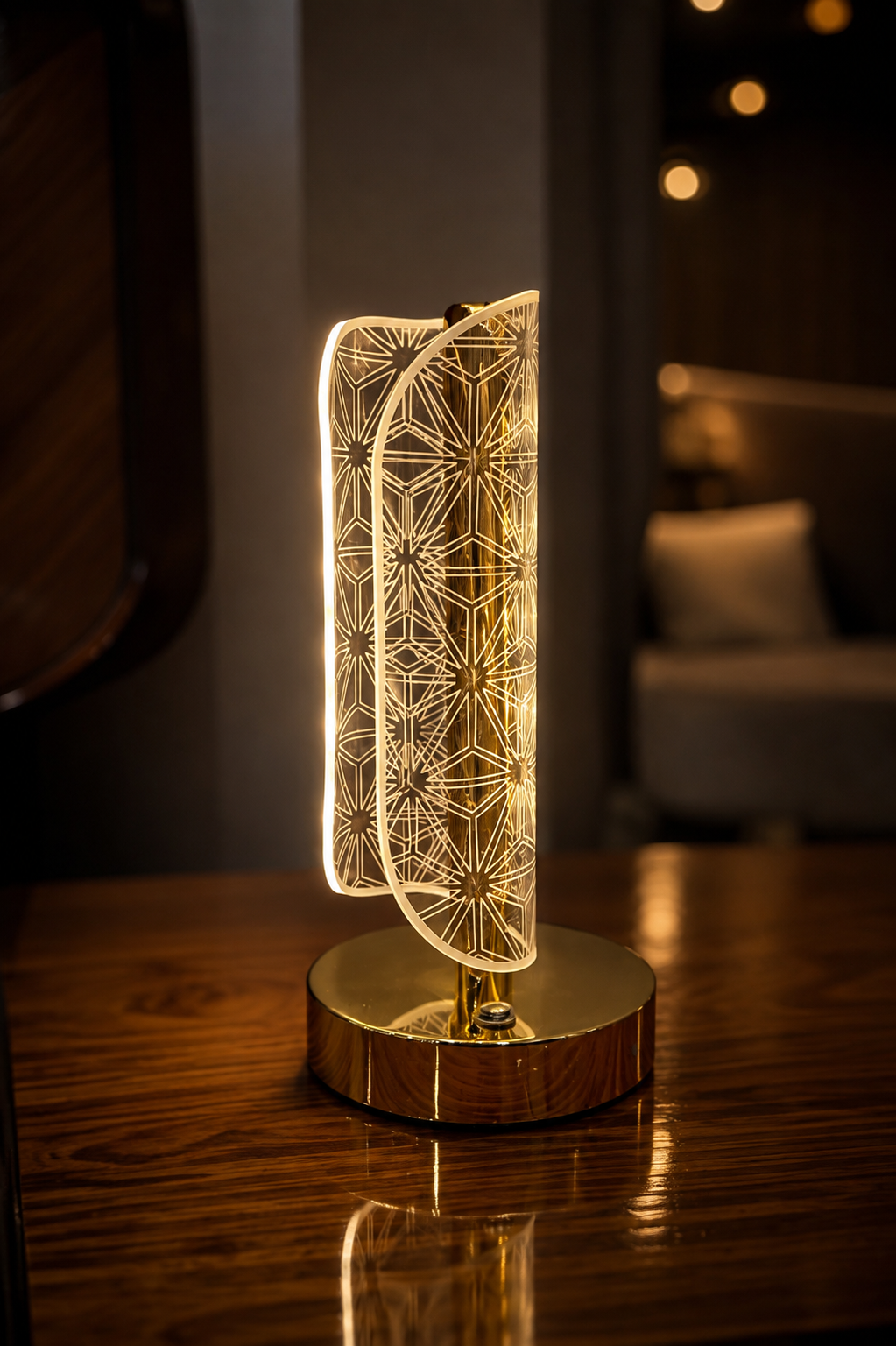 VIBE CART rechargeable LED lamp in gold finish, lit up